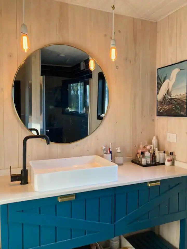 f7ac4f9d-7814-4895-86c0-89d43ffd69f4