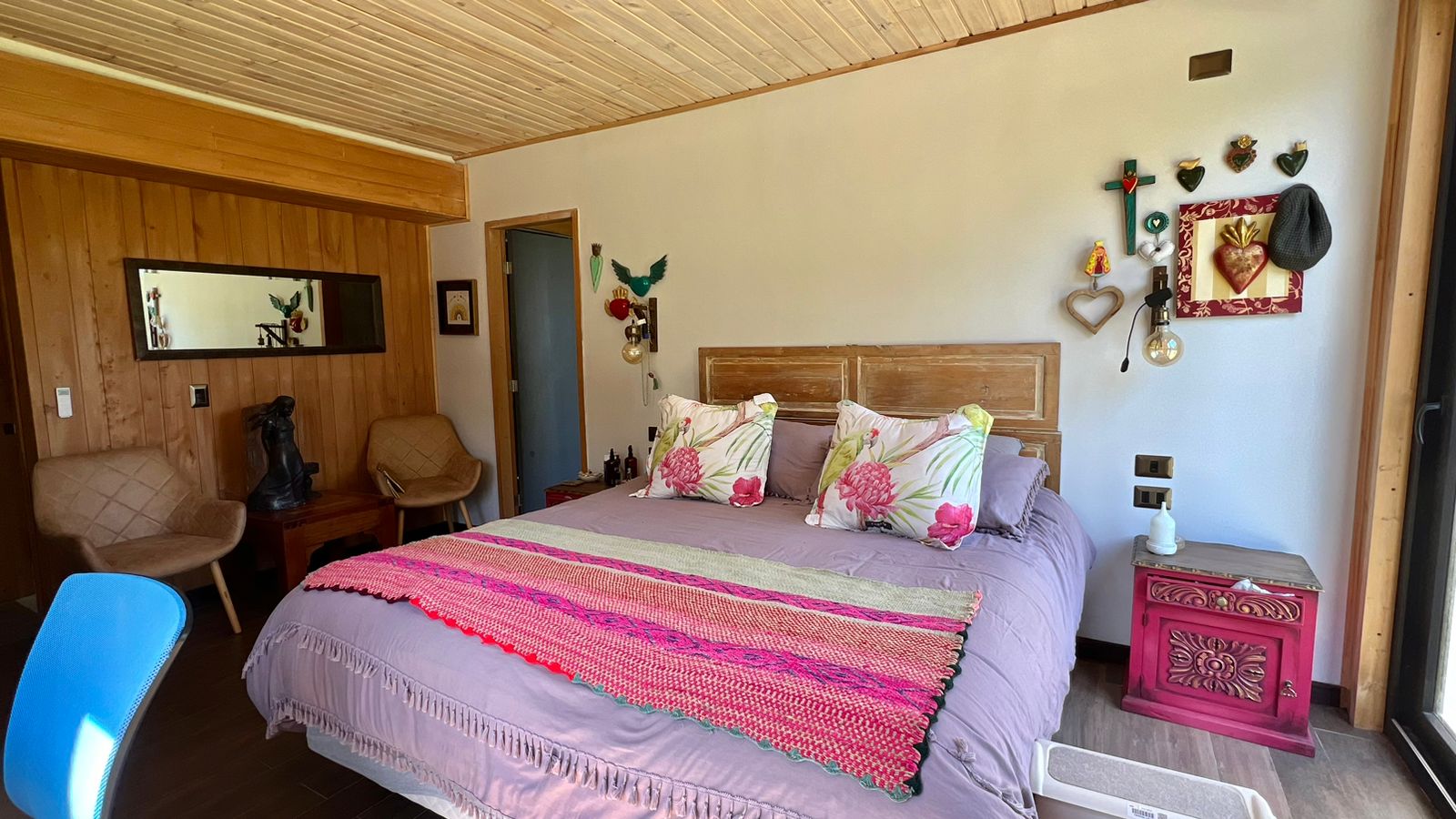 7b1f3e5c-a9b6-44b5-8152-8670444d44d4