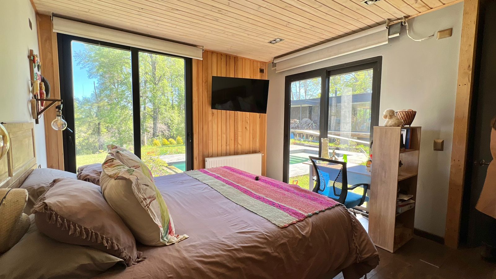 fec07579-50fe-4851-a5a9-428fe9aa852b