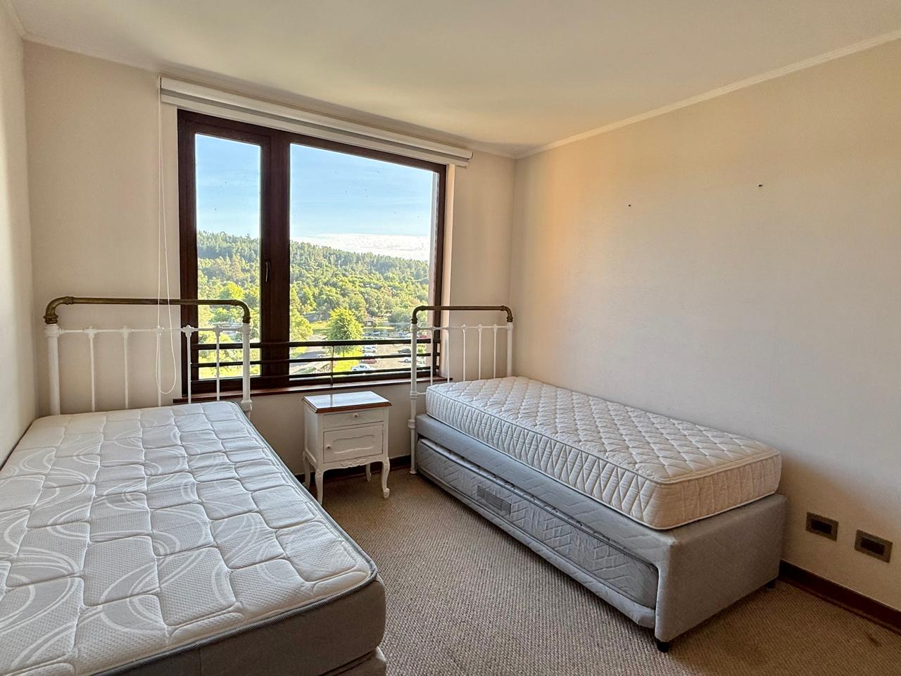 b89052dc-4f8c-4935-bceb-25e74a53433c