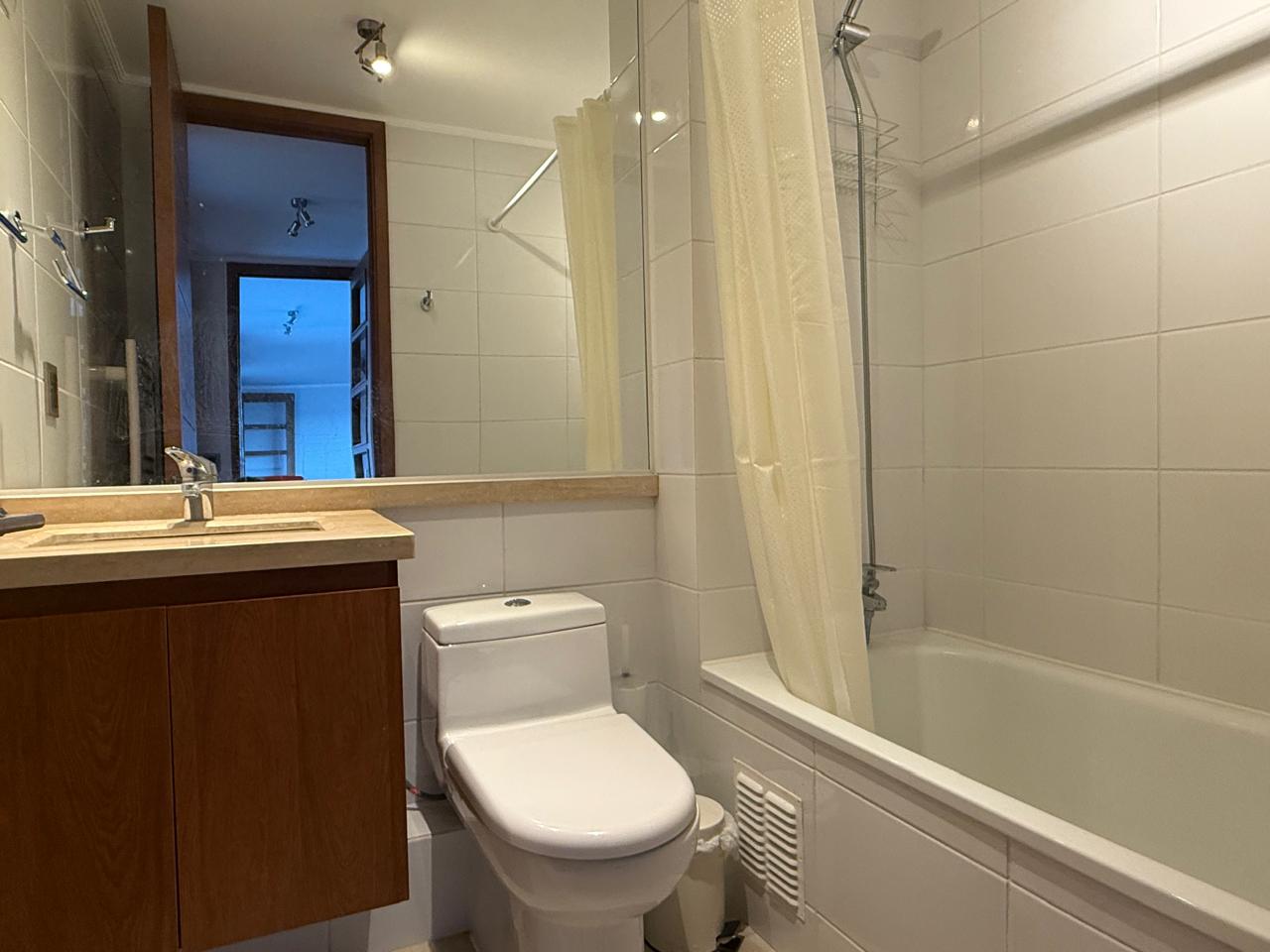 d700f738-889d-4f2b-a444-f09053df3551