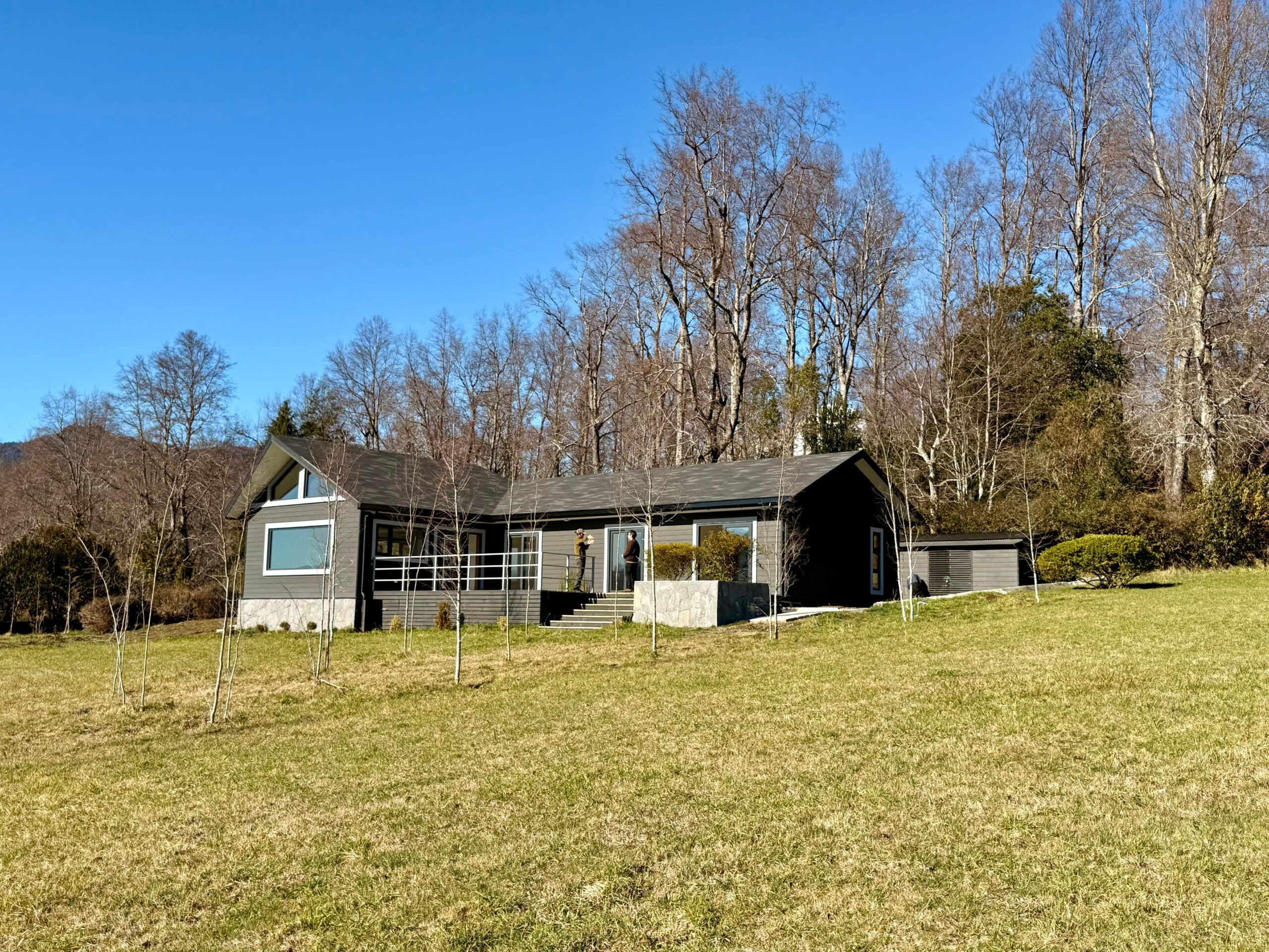 2a8f0efc-d28d-46a9-8009-04834cc78759