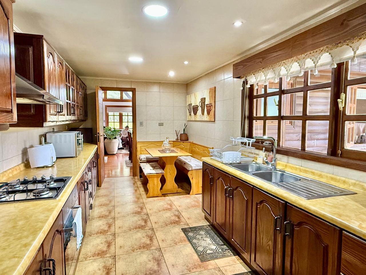 567ac2c0-19a5-47b1-b239-021136bb60bd