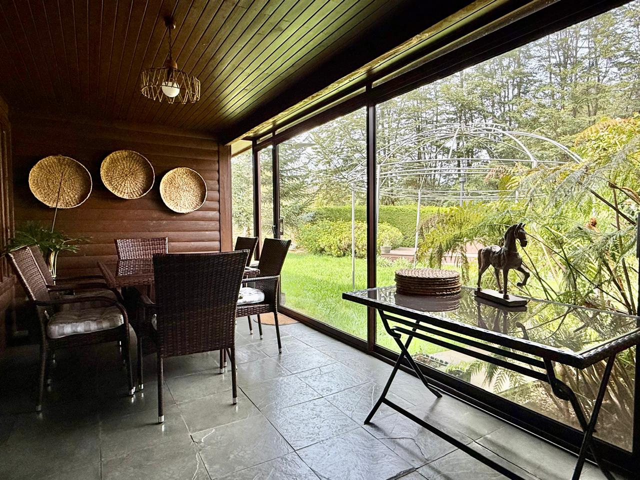 b28951fe-460d-4273-a4d8-82b567811bcc