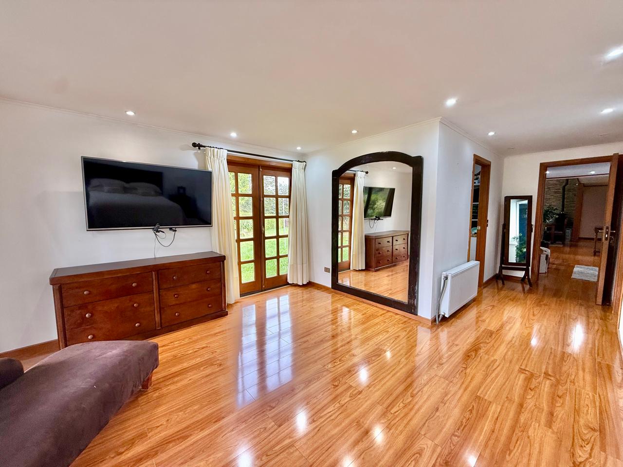 c8f59fc2-1fa9-4efb-9121-a77d5bbc8b30