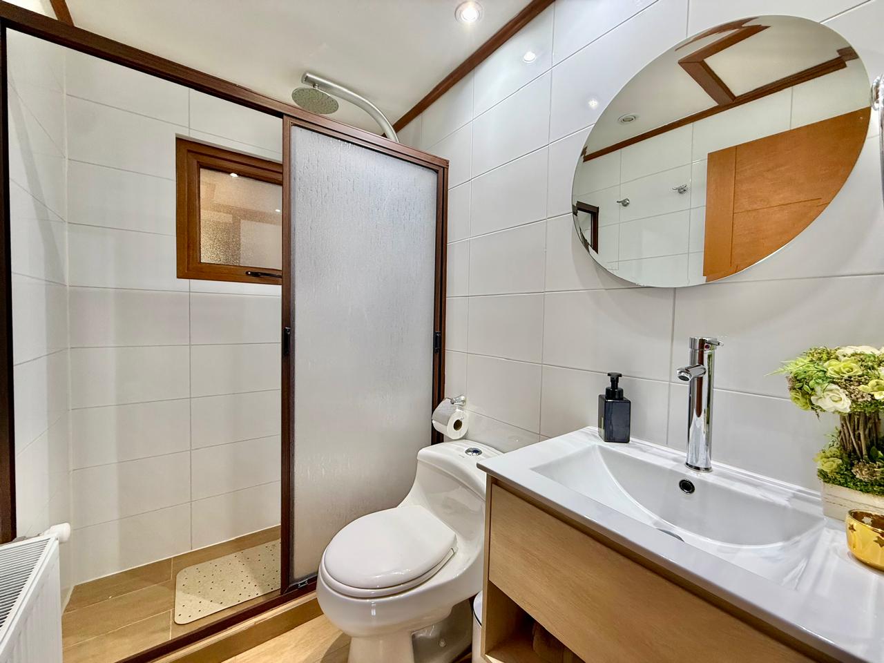 fbb7147f-80e9-4f23-b9d9-a0d519796ea0