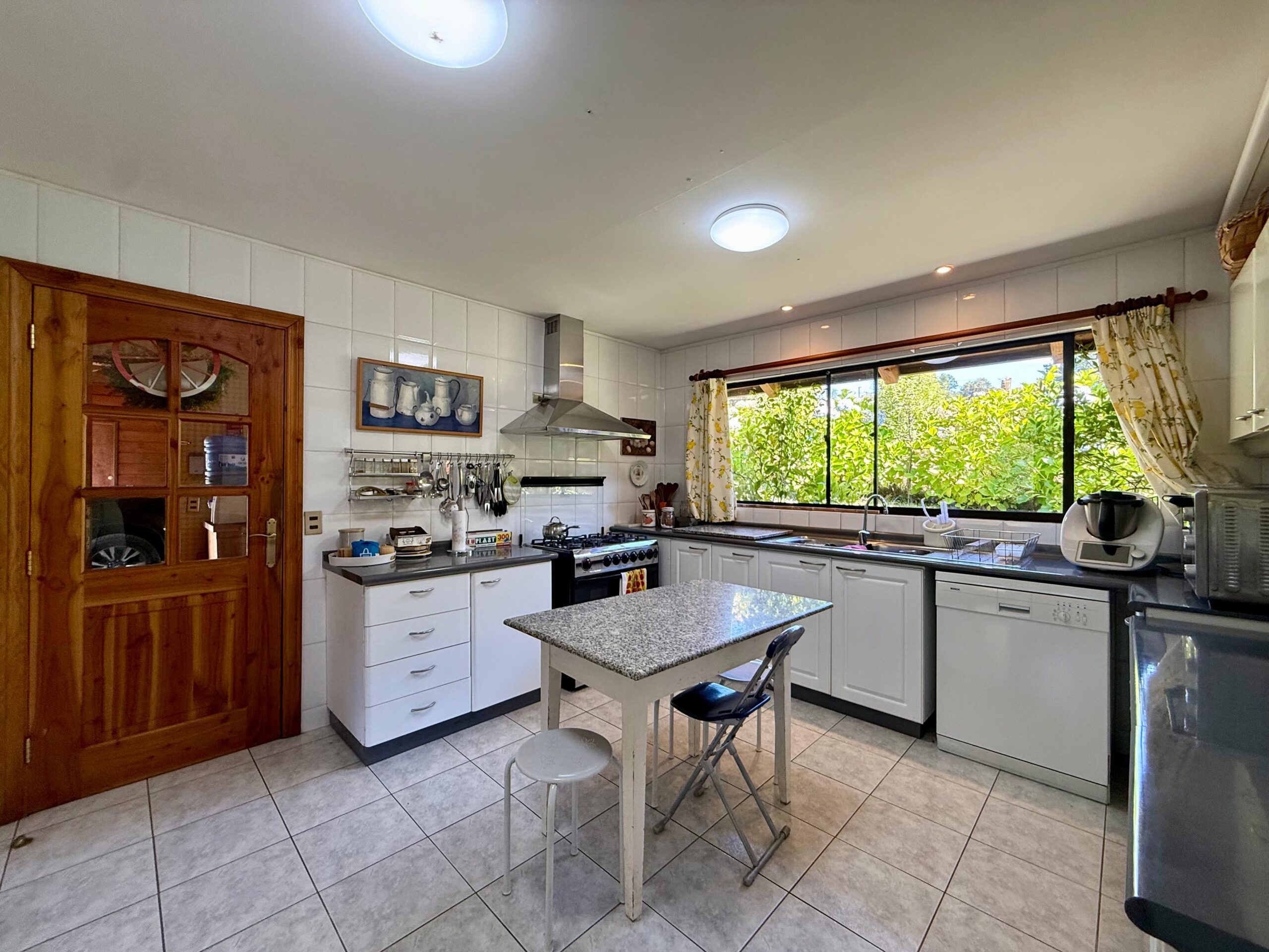 f244d57b-16c4-4c3f-89a7-3c9f86c50c24